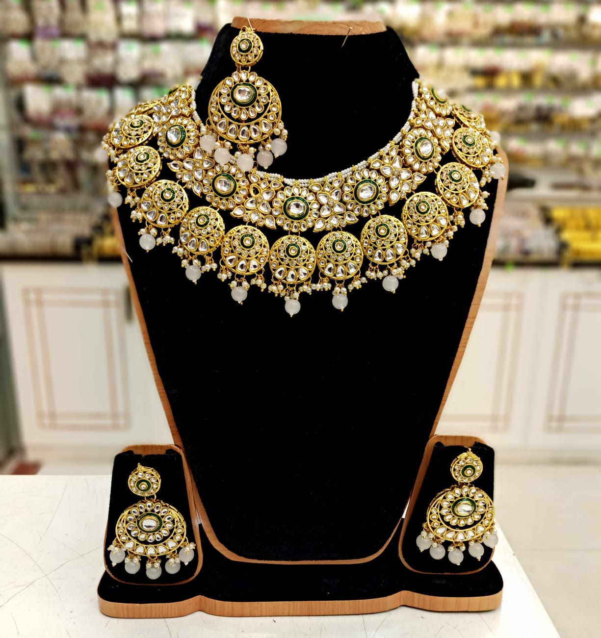 kundon  necklace set